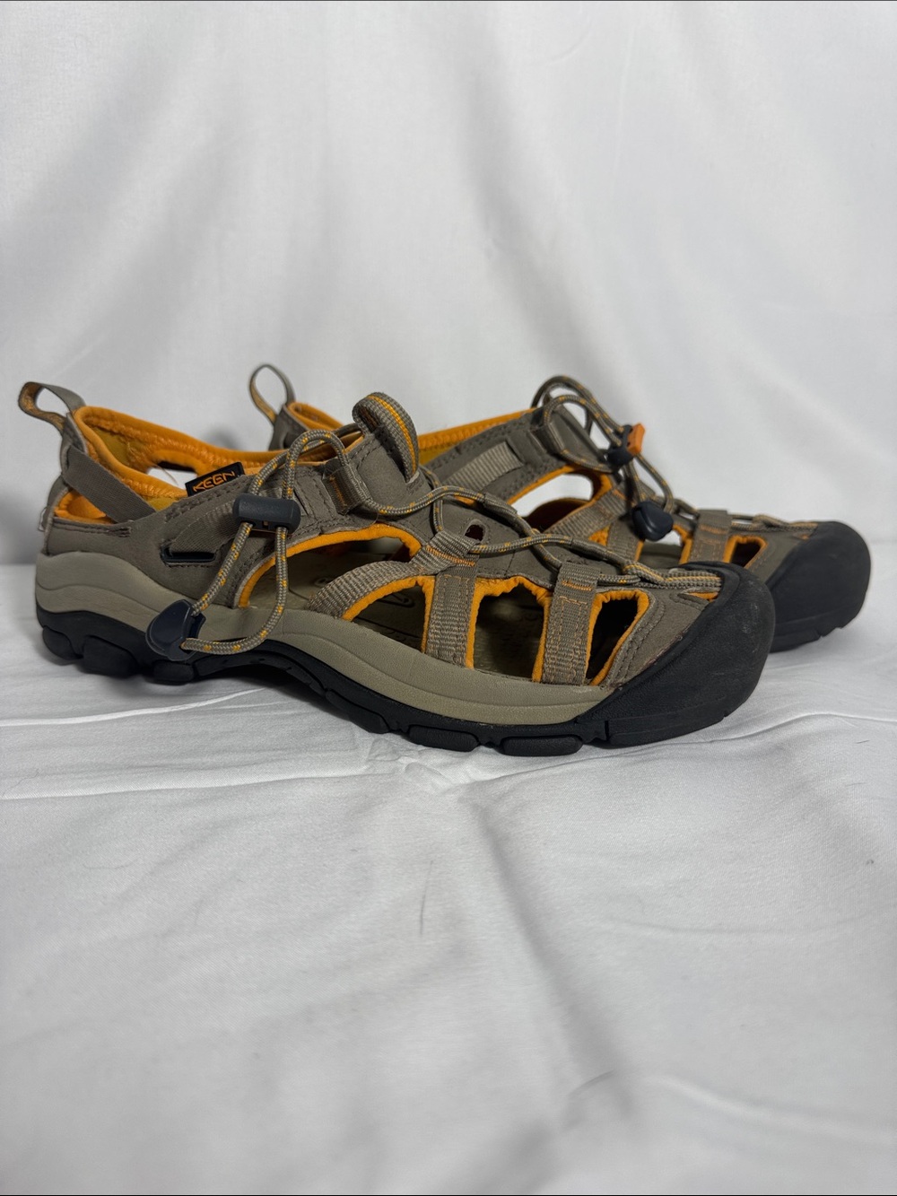 KEEN Whisper Women’s Waterproof Outdoor Sandal Size 9